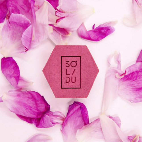 Kietasis šampūnas su bijūnais SOLIDU PINK  80g