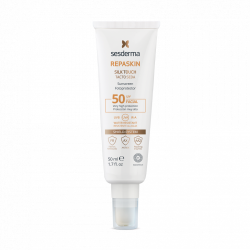 Sesderma Apsauginis kremas nuo saulės veidui Repaskin Silk Touch Sunscreen SPF50