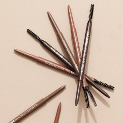 GOSH Copenhagen Antakių pieštukas Ultra Thin Brow Pen