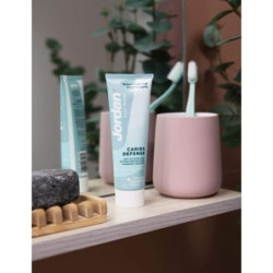 Jordan Dantų pasta nuo ėduonies su fluoru, ksilitoliu ir cinku Stay Fresh Caries Defense Toothpaste