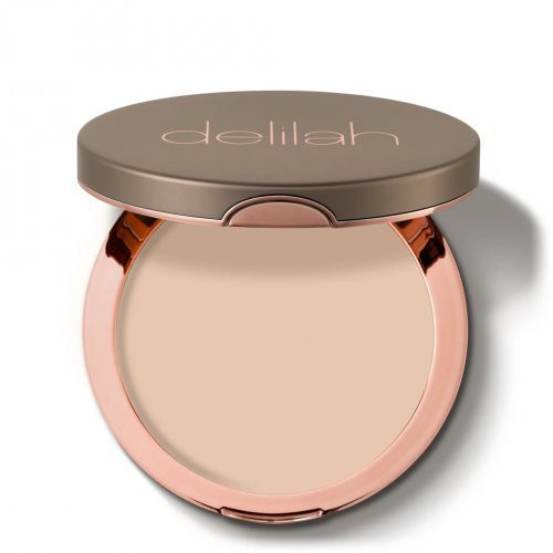 Delilah Presuota pudra su hialurono rūgštimi Pure Touch Hyaluronic Pressed Powder