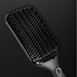 ghd Įkaistantis plaukų tiesinimo ir glotninimo šepetys Glide+ Max Hot Brush