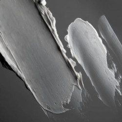 Newsha Matinio efekto lanksčios fiksacijos plaukų pasta Solid Matte Paste