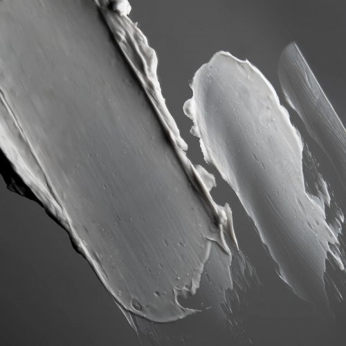 Newsha Matinio efekto lanksčios fiksacijos plaukų pasta Solid Matte Paste