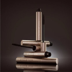 Delilah Sluoksniuojamas apimties suteikiantis blakstienų tušas Intense Day-to-Night Buildable Volumising Mascara