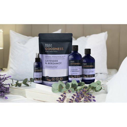 Baylis & Harding Atpalaiduojanti vonios druska su levandų ir bergamočių aromatu Goodness Sleep Bath Salts
